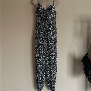 Storia Black and White Patterned Garment